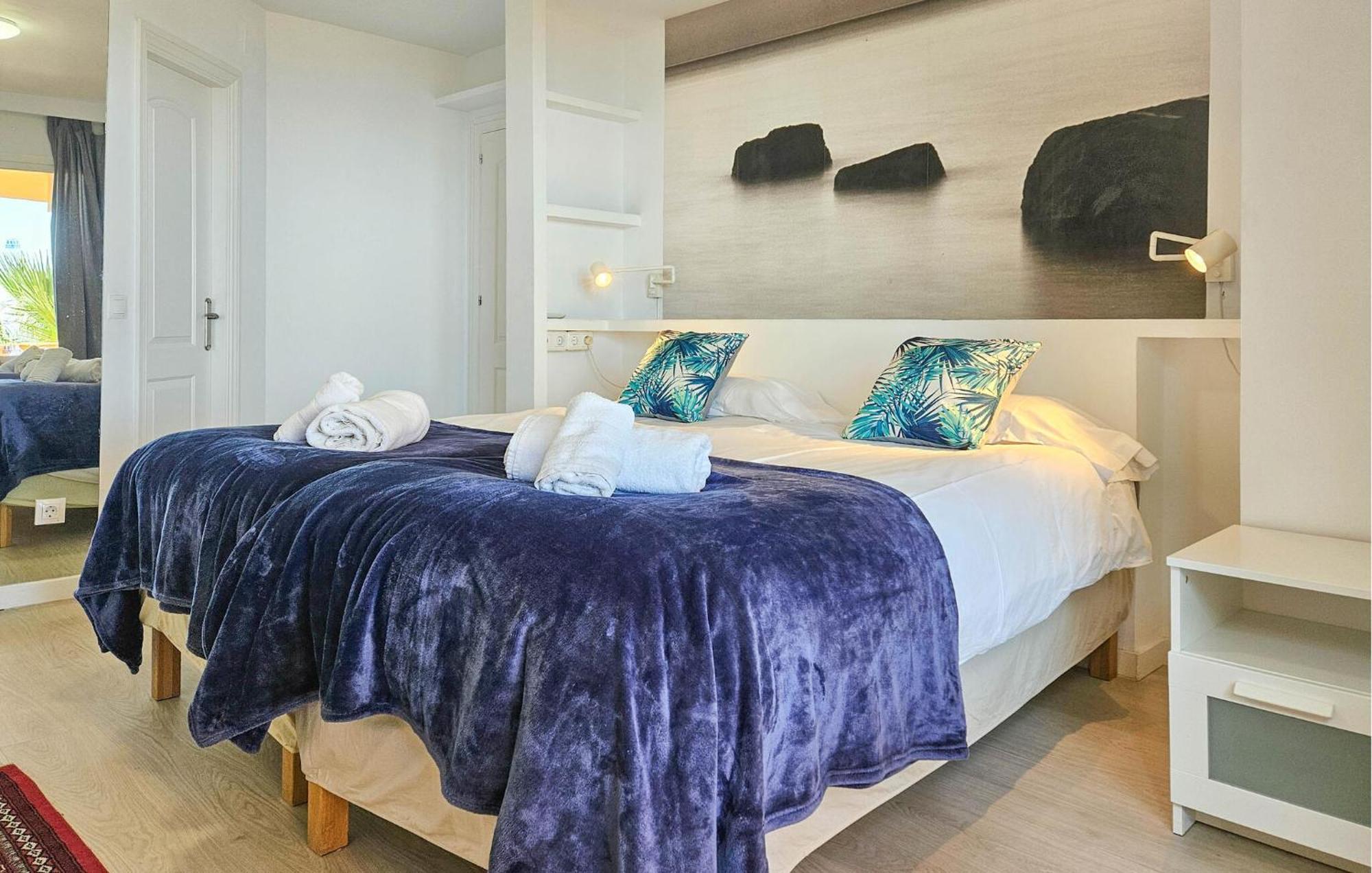 3 Bedroom Gorgeous Apartment In Calahonda Sitio de Calahonda Exterior foto
