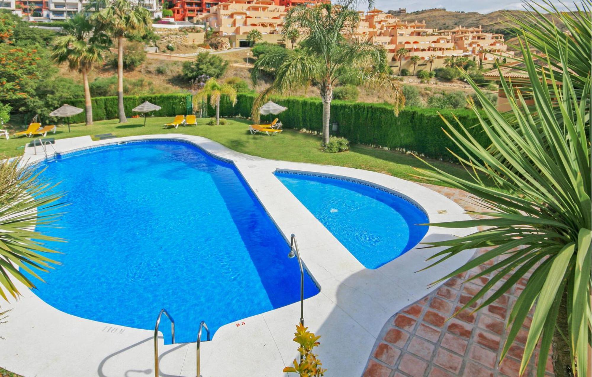 3 Bedroom Gorgeous Apartment In Calahonda Sitio de Calahonda Exterior foto